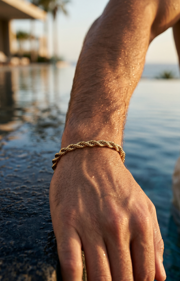 LUNA BRACELET GOLD — Material