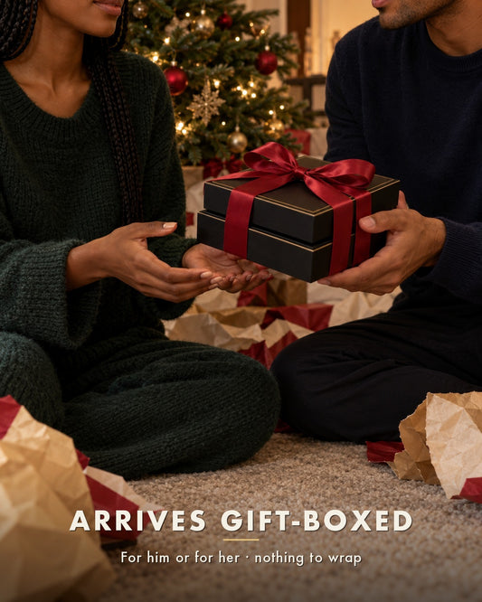 Santino Gift Box Gold: the hand-over