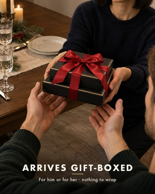 Luxor Gift Box Silver: the hand-over