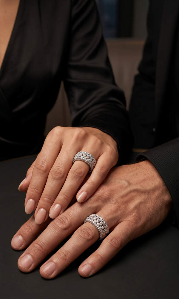 ENZO RING SILVER — On skin