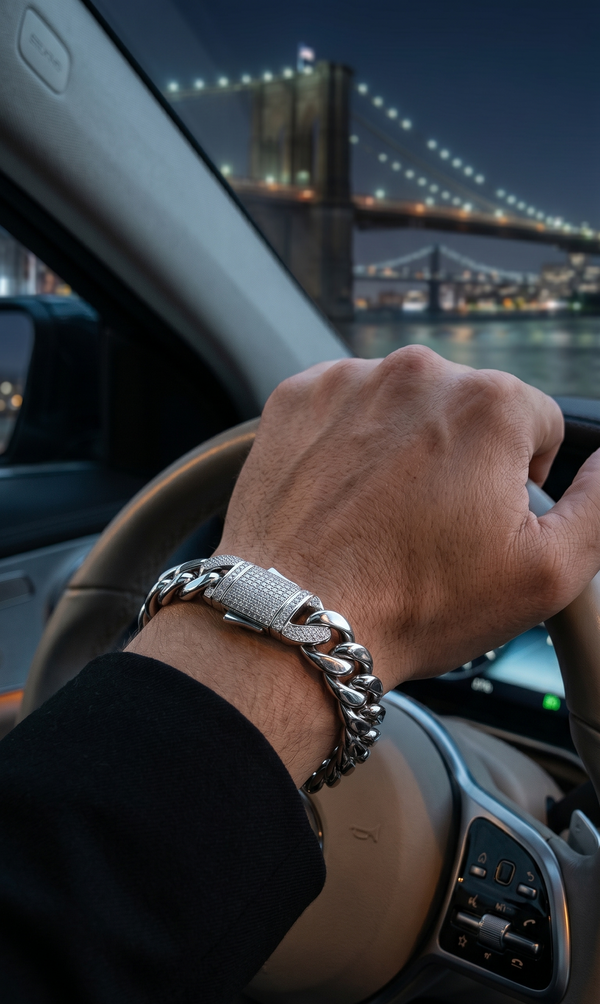 EMBER BRACELET SILVER — The stones