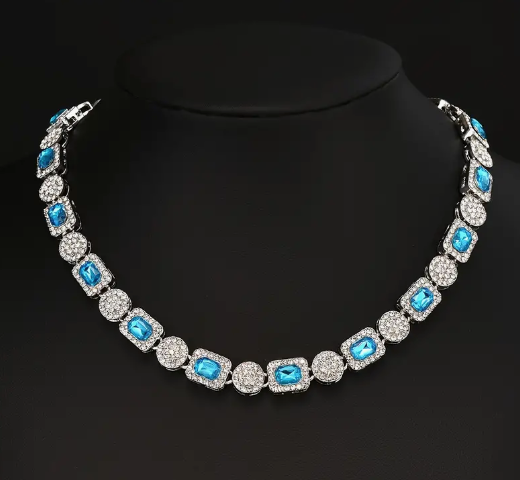 AVERY NECKLACE - The Flaire