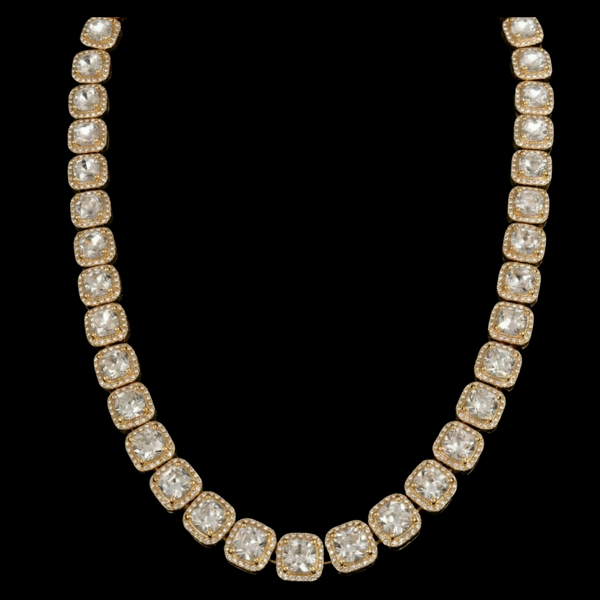 RAVINE NECKLACE GOLD — The design