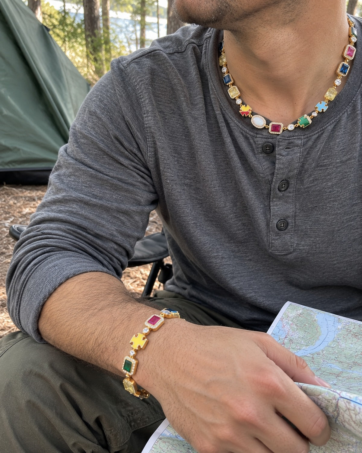 Alaric Gift Box Gold: campsite morning