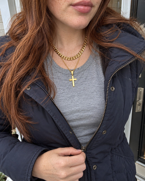 AURE & LUXOR LAYER GIFT BOX GOLD — The closure