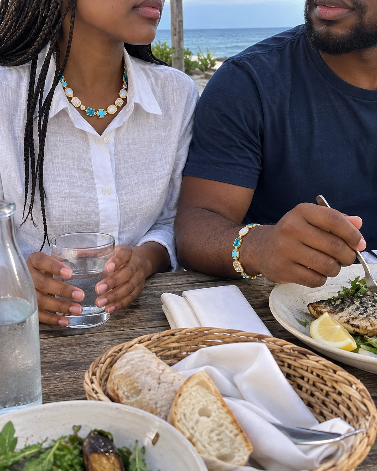 Azure Gift Box Gold: dinner on the sand