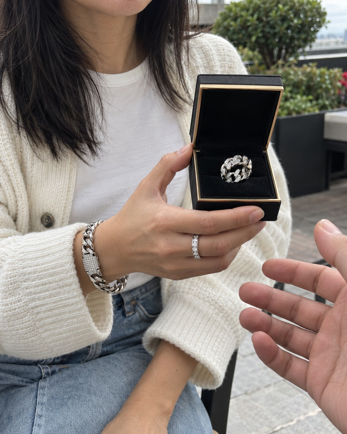 Ember Four-Piece Gift Box Silver: she gives him his ring