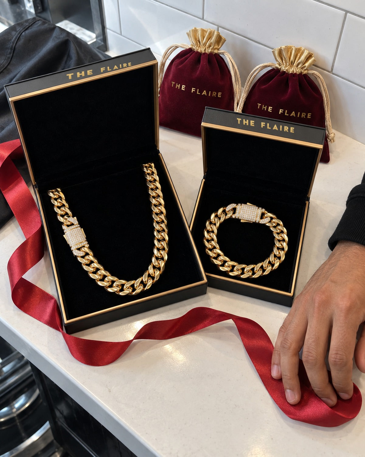 Ember Gift Box Gold: the gift