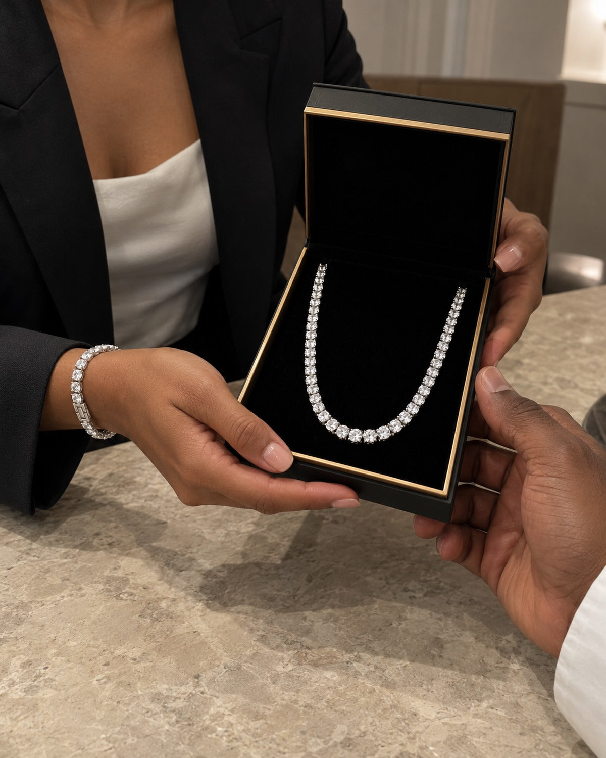Empyrean Tennis Gift Box Silver: she gives him the chain