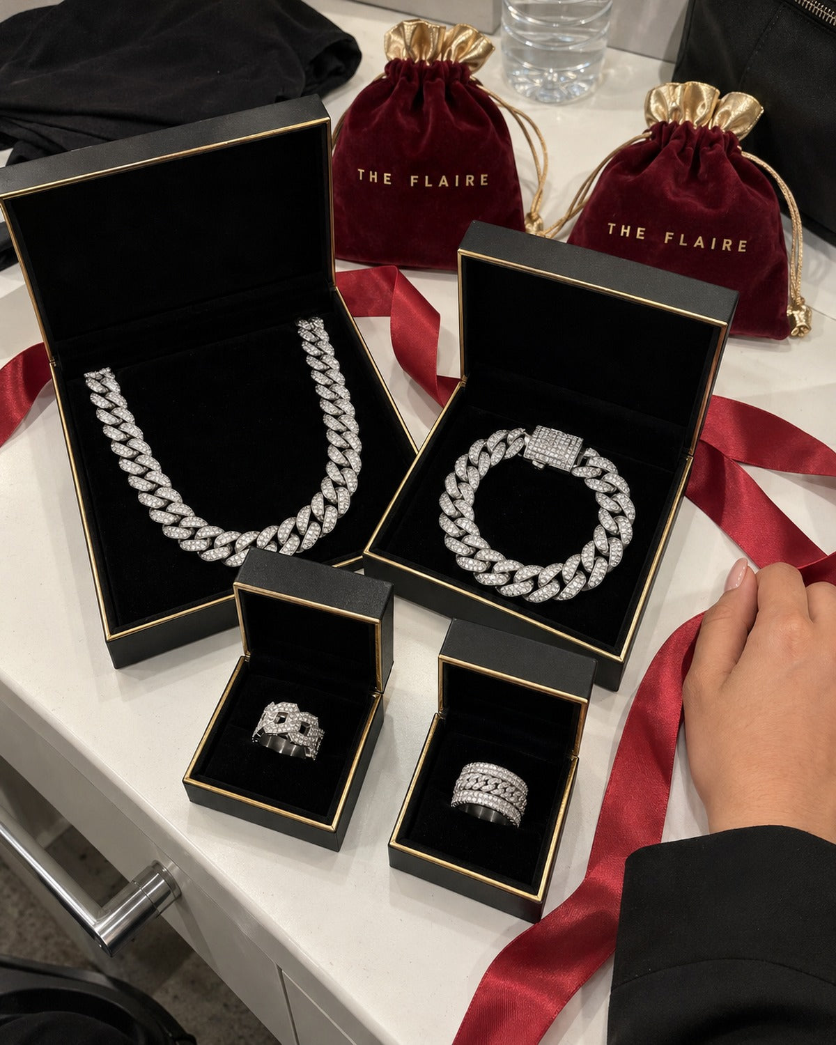 Lorenzo Four-Piece Gift Box Silver: the gift