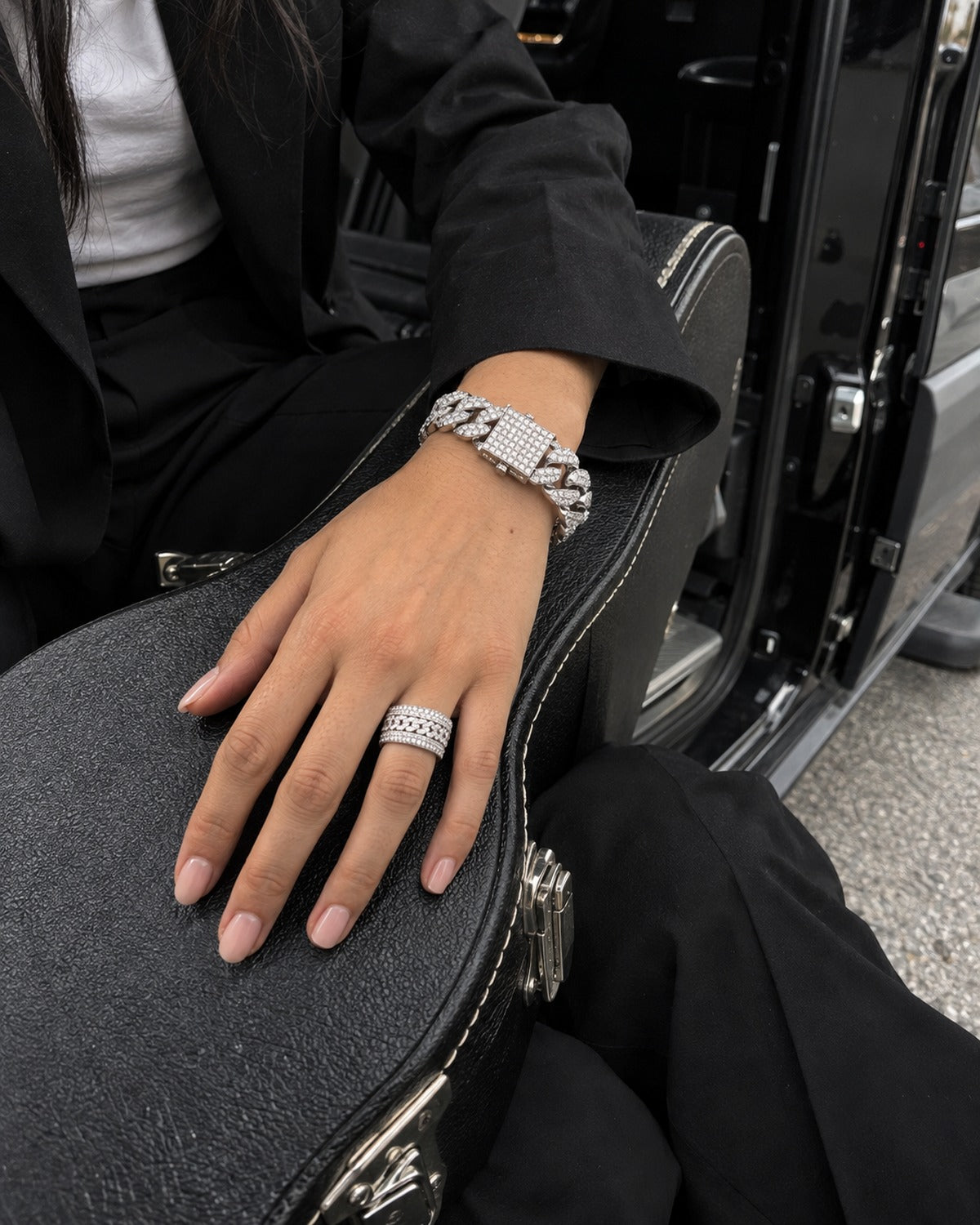 Lorenzo Four-Piece Gift Box Silver: the tour van