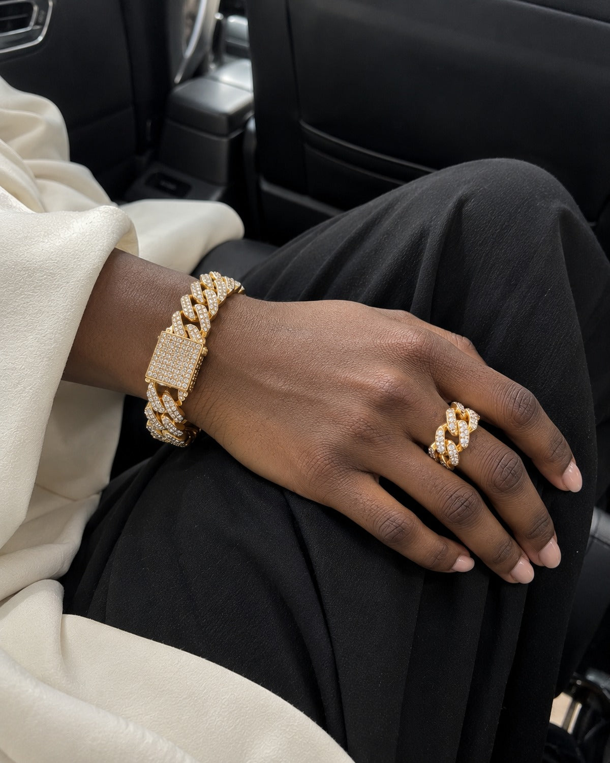 Luciano Four-Piece Gift Box Gold: the cab