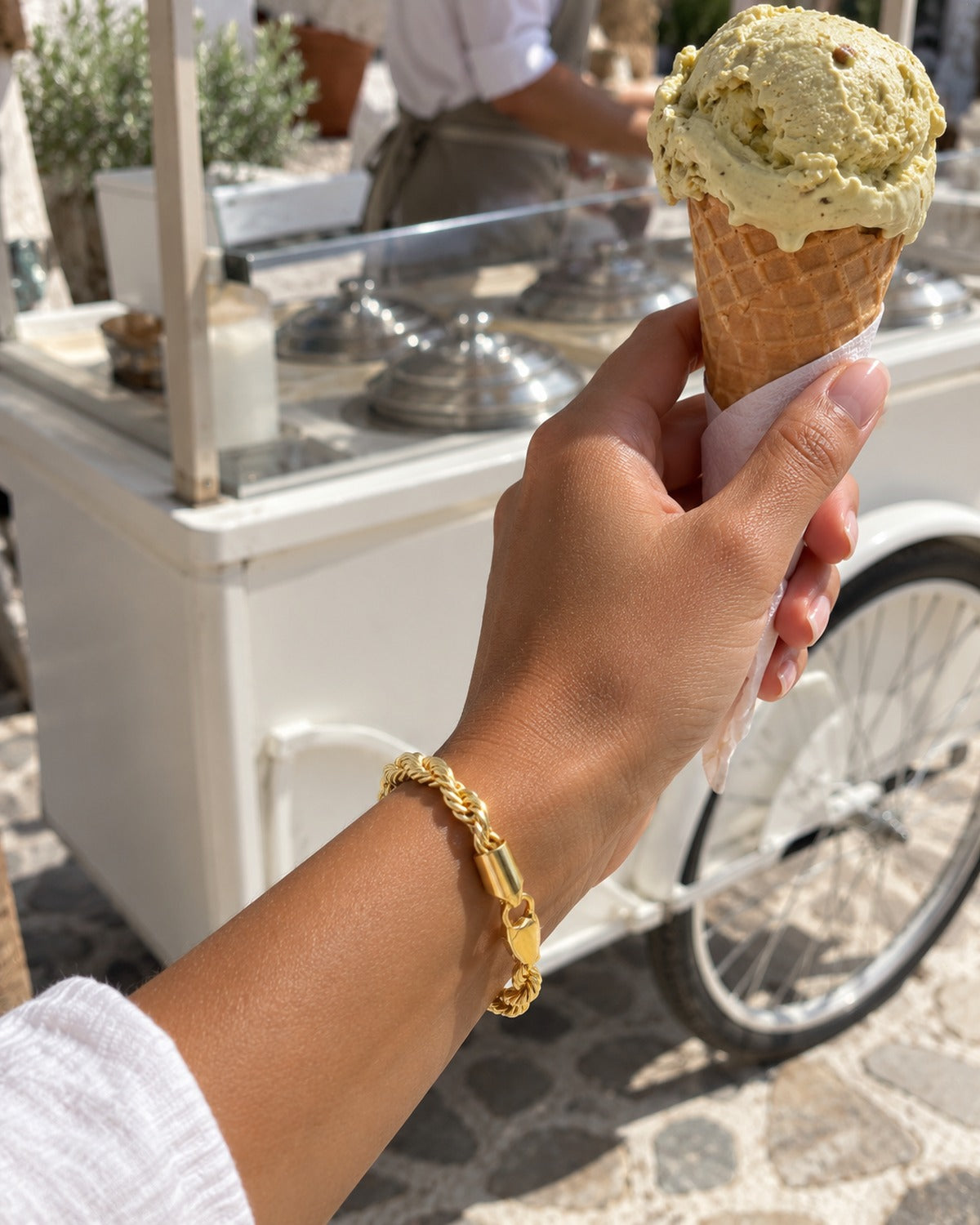 Luna Rope Gift Box Gold: the ice cream cart