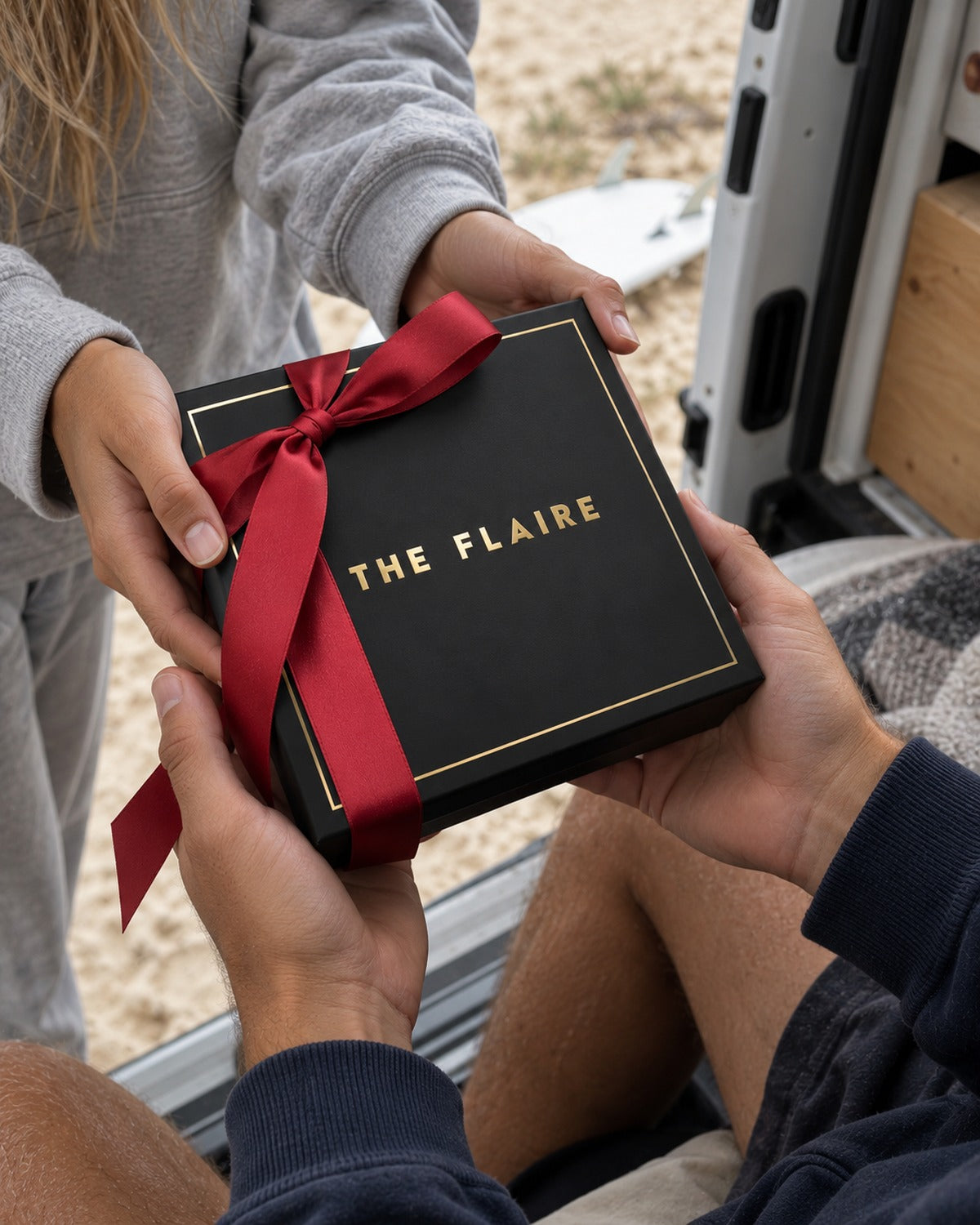Luna Rope Gift Box Silver: she gives him his