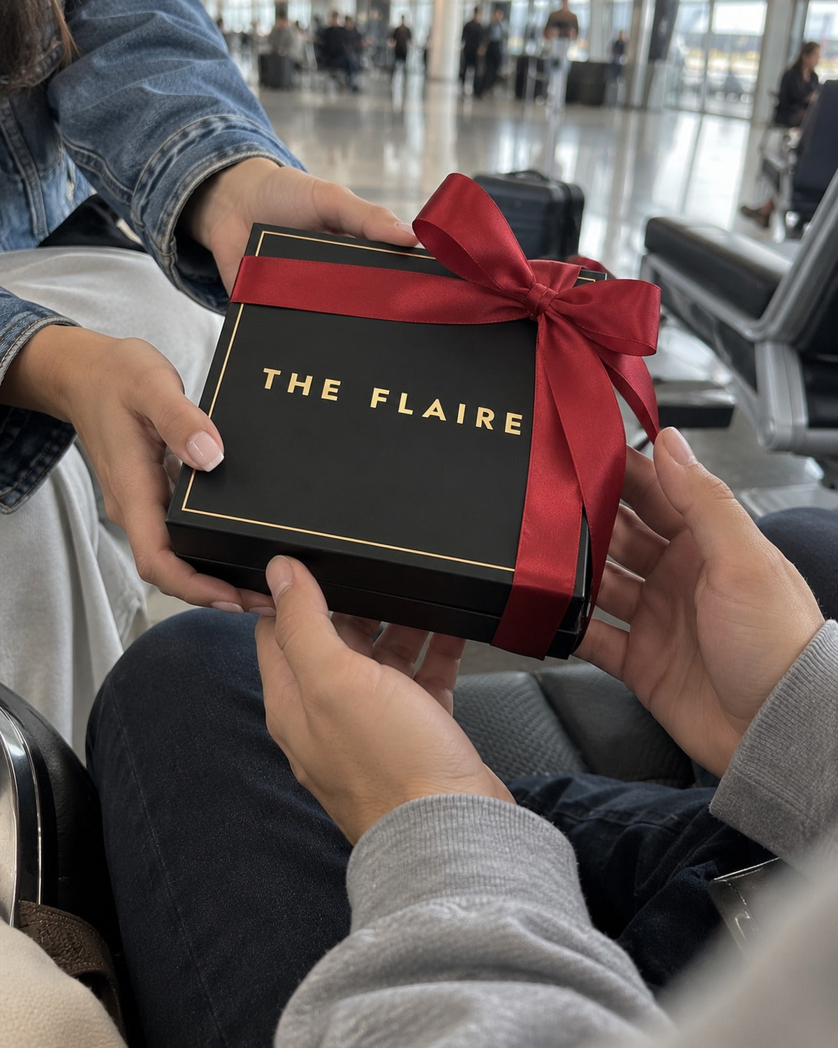 Luxor Four-Piece Gift Box Silver: she gives him his