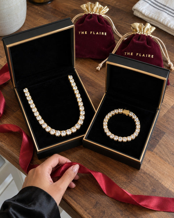 NOVA GIFT BOX GOLD — The line