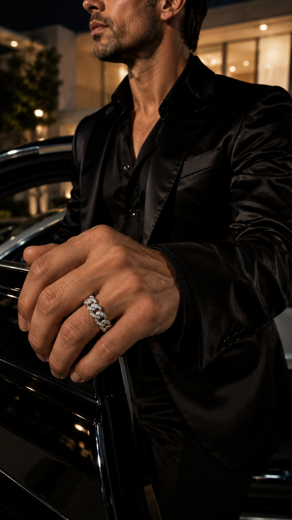 VENELLE RING SILVER — The finish
